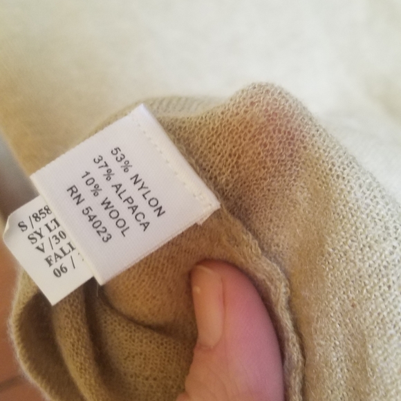 Banana Republic Cardigan - Picture 3 of 6